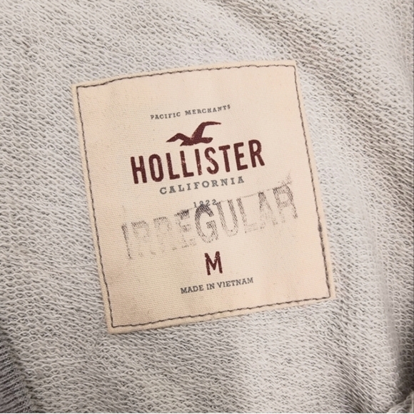 Abercrombie & Fitch Hollister Crew Soft Grey Sweatshirt with Small Rhinestones - Picture 5 of 6